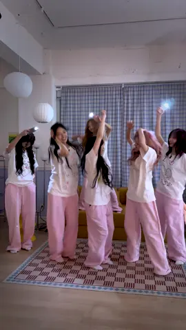 Girls, 4️⃣EAT🍴✨ #IVE #아이브 #HappyIVEday #IVE_4th_Anniversary #영원히_아이브_여섯을_간직하길 ❄️