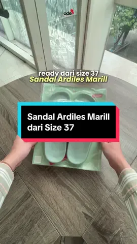 Sandal Ardiles Marill ready dari size 37 bisa kamu miliki dengan 3 pilihan warna, mulai dari toscha, biru, dan pink yang ada di keranjang kuning🤩🤩 #rekomendasisandal #sandalwanita #sandallucu #ardiles #odefootwear 