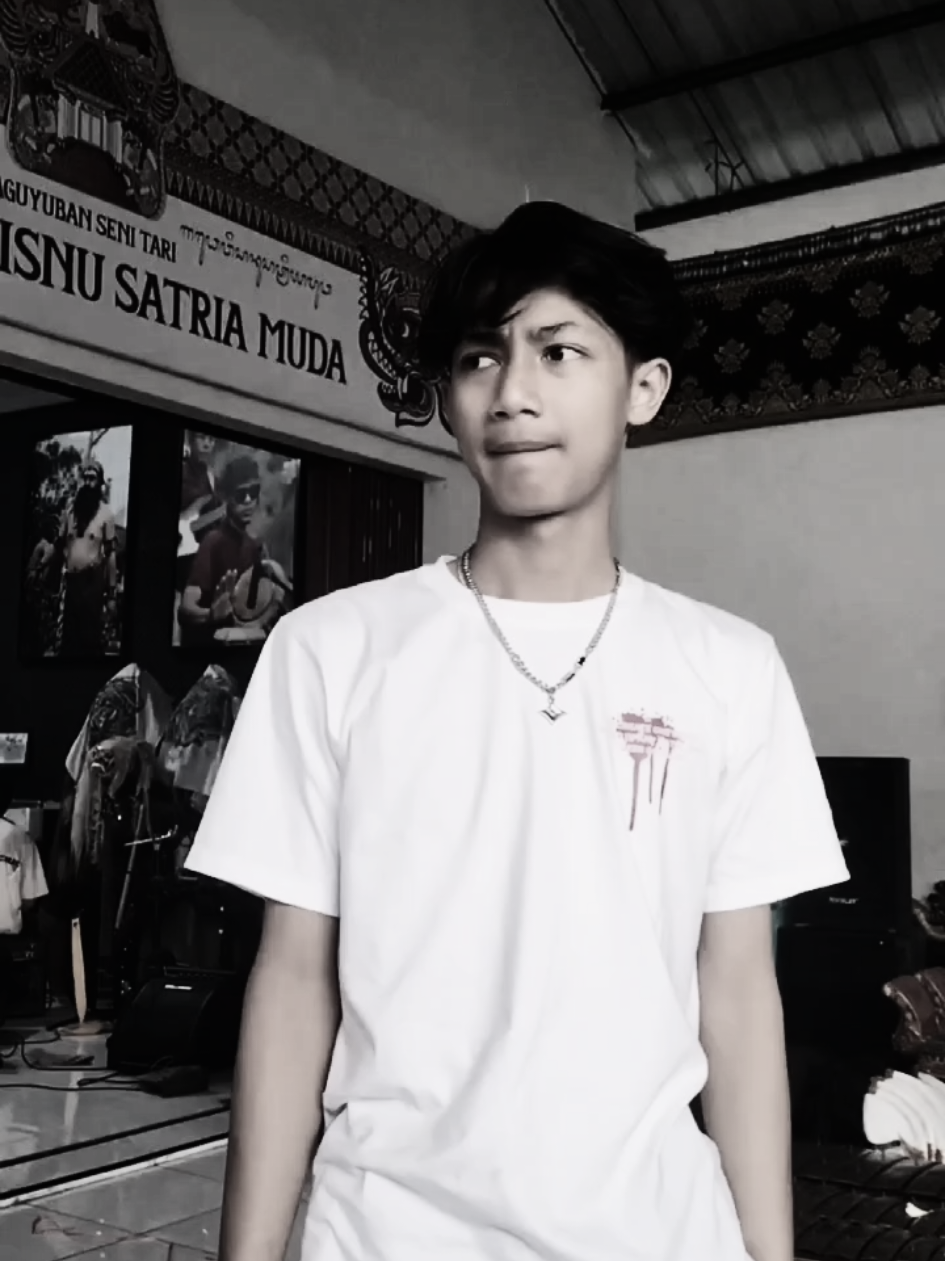 #CapCut YANG MAU AMBIL IB,njuk opo lh 🙄🩴@فيصل #promomakanharian #isal #affanfaisal #kusumawaraofficial 