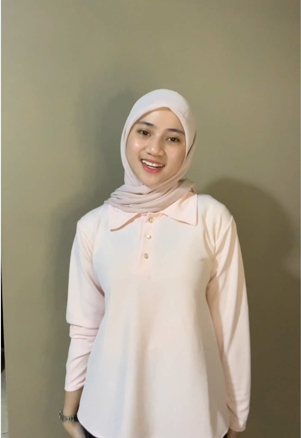 top ini cantik bgt😭😭🙏🏻 #pinkgirl #outfit 