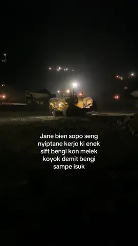 Jelas wes di seneni buk dokter nek begadang kui ga sehat , tapi tetep dilakoni WONG BUTOH E 🥹 #tambangbatubarakalimantan #cowotambang #opeatordozer #opratormuda_punyacerita🔥 #kulitambang 