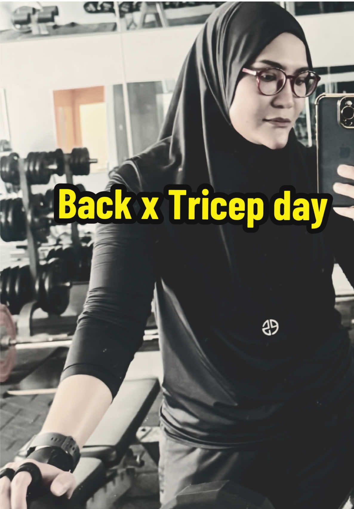Back x tricep ✅ #GymTherapy  #gymmotivation #GymLife  #gymgains  #gymgirl 