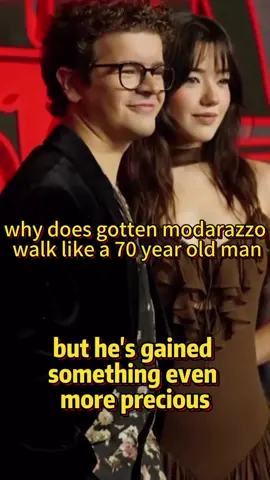 Did you notice the way Gaten Matarazzo, who plays Dustin, walks #strangerthings5 #celebrity #fyp #gatenmatarazzo