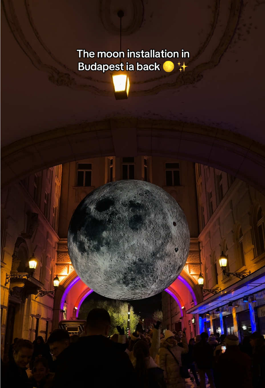 Have you been? If not: put it on your list ✨ #budapest #hungary #moon #travel #traveltiktok 