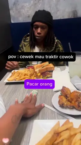 suami orang lain vs suami sendiri 😂😂#rumahtangga 