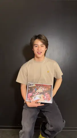 2Gether with #MARCKRIS 🎞️ “จริง ๆ ก็ได้ทำหลายอย่างมาก ๆ ได้อยู่กับเพื่อนเยอะ ๆ ได้ลองสิ่งที่ไม่เคยลอง ได้ไปที่ที่ไม่เคยไป” ตั้งแต่ครบรอบปีที่แล้วจนถึงปีนี้ พวกเรา BUS มีภาพแทนความประทับใจมาเล่าให้ฟังครับ 💬 Happy BUSDAY The Sophomore 📍6-7 ธันวาคม 2568 🗓️ ศูนย์การประชุมแห่งชาติสิริกิติ์ ฮอลล์ 1 – 2 ชั้น G ⏰ เวลาเริ่มแสดง: 17:00 น. ⠀⠀ #HappyBUSDAY2025 #BUSbecauseofyouishine  #SONRAYMUSIC 