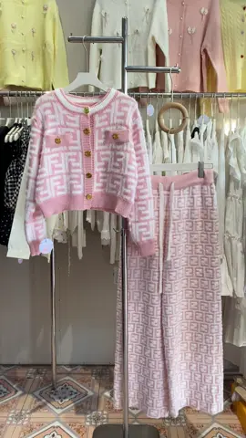 ມາໃຫ່ມແຕ່ຍັງຊຸດດຽວ🫧🌷🧺#ລີວີວສີນຄ້າຕົວຈີງ #ຮ້ານຂາຍເສື້ອຜ້າyoomi #ບໍ່ມີປາຍທາງ❌ 