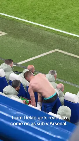 Liam Delap gets ready to come on as sub v Arsenal #jonathankyddcfc #chelseafc #chelsea #delap #sub 