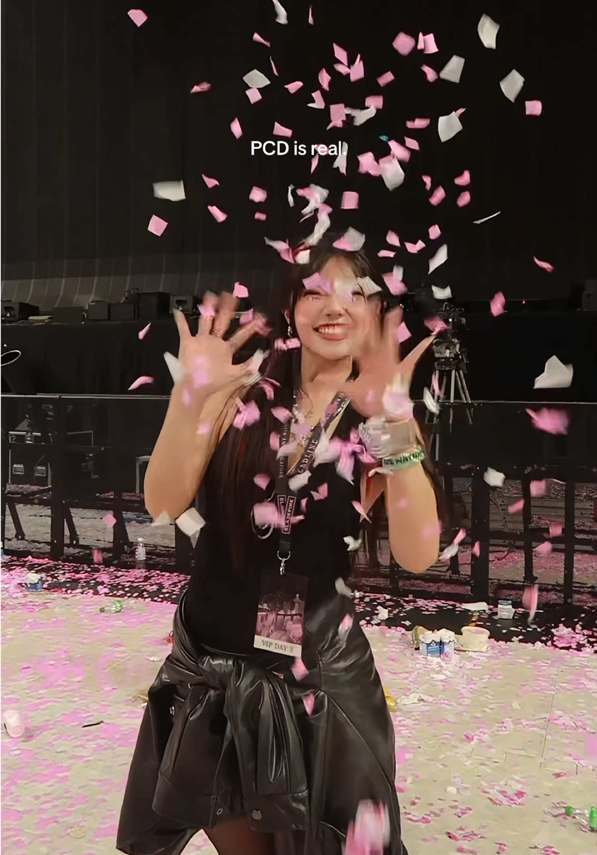 last city of the year! spent the whole day just looking at their concert videos @blackpinkofficial  #blackpink #deadlineworldtour #postconcertdepression #pcd