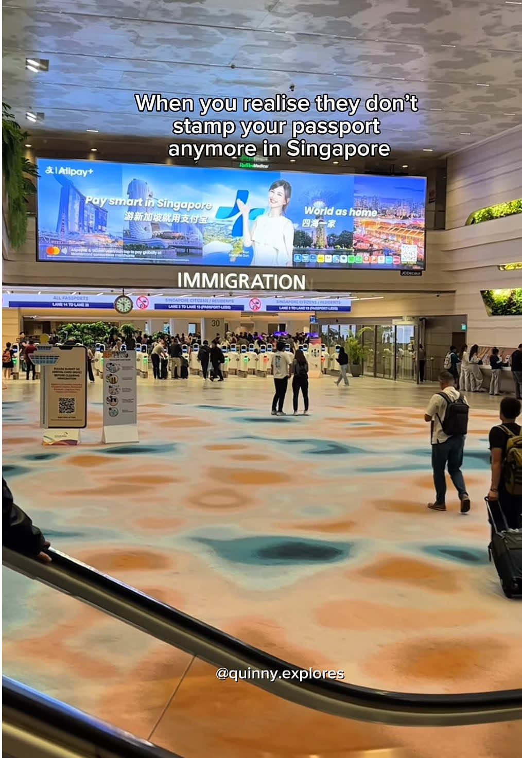 At this rate, we’re going to end up with e-passport only 😭🛫 #quinnyexplores #travel #singapore #changiairport #immigration 
