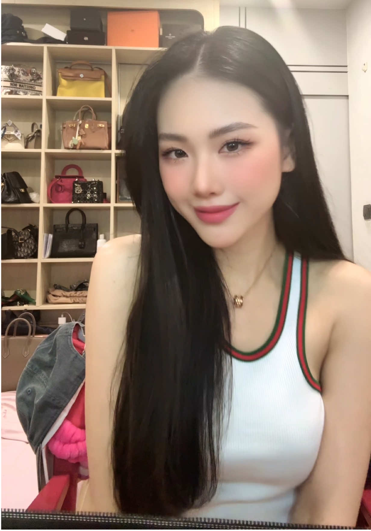 Tại sao khi nào về lại tung đồng xu vậy mn ? #buiquynhhoa #fyp #xuhuongtiktok 