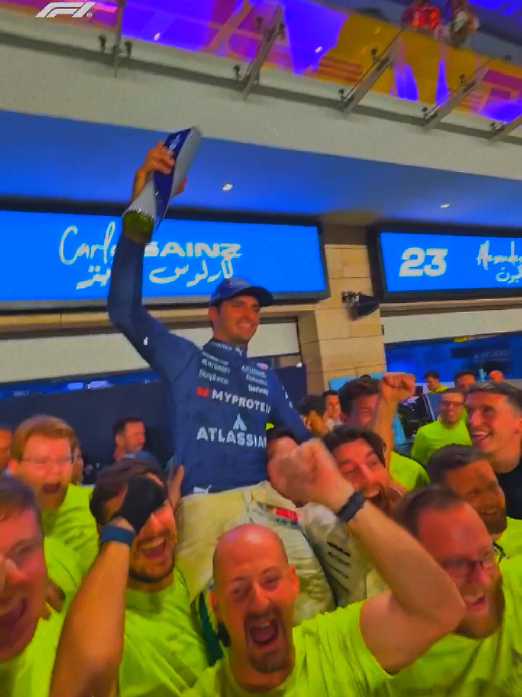 The second podium of 2025 in Williams, P3 baby 😭😭 .  Carlos Sainz Vamossssss !!!!! Qatargp2025 #carlossainz #williams #f1 #cs55 #qatargp2025 