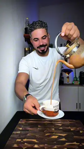 قهوة جوكليتية بطريقة صحية  المكومات  كوب حليب 🥛  ملعقة ممسوحة نشا 🌽  ملعقة عسل او دبس التمر 🫘  ملعقة قهوة سريعة التحضير ☕️  حبتين هيل 🍃 الكوب الواحد يحتوي على ٢٠٠ سعرة حرارية  . . . . . . . . #your_coffee #قهوة_جوكليتية #مشروبات_ساخنه #مشروبات_صحية⁩