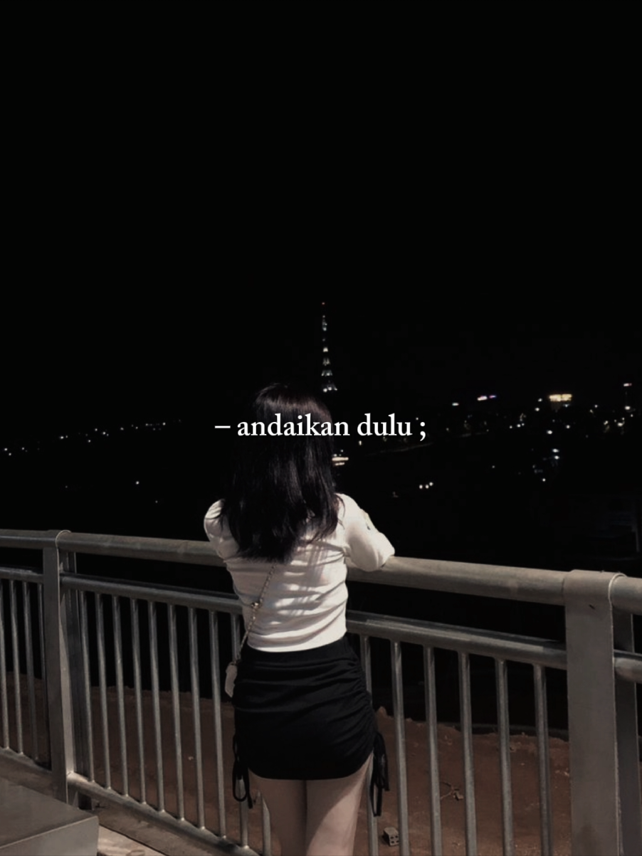 kenapa dulu aku mengenalmu jika akhirnya hanya memberi kisah yg membuat ku trauma😔 #templatelirik #liriklagu #tlahkuberikan #fyp #CapCut 