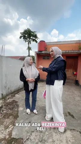 Hari ini akhirnya motor dari event 11.11 resmi sampai ke tangan pemenang—dan MasyaaAllah… rezeki memang selalu datang ke orang yang tepat di waktu yang tepat. Ketika lagi butuh, Allah justru kirimkan lewat cara yang nggak disangka-sangka.🤍 Makasih ya Nalova sudah jadi bagian dari perjalanan ini. Semoga hadiahnya bermanfaat dan jadi awal rezeki yang lebih besar lagi. Dan buat Nalova lainnya… siap-siap yaaa! 🎁 Event 12.12 sudah di depan mata—hadiah yang lebih besar & lebih seru udah nunggu kalian. Jangan sampai ketinggalan! 💖🔥 #nathelabel 