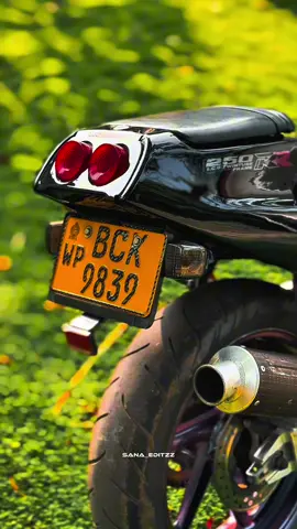 Like වැටෙන්නැති ඒවා😓❤️‍🩹#Cbr250rr #foryoupage #fypシ #creatorsearchinsights #viral 