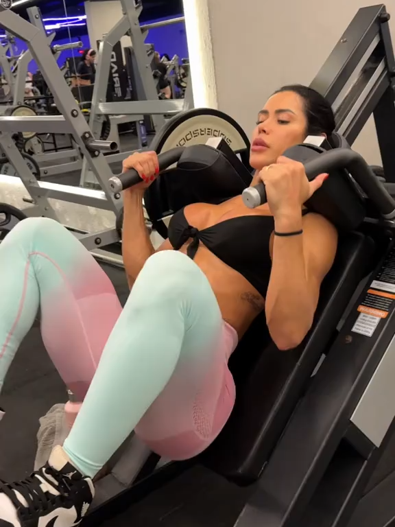 Meu corpo é meu templo, meu prazer é meu direito. My body is my temple, my pleasure is my right. #Viral #Trending #Video #ContentCreator #YouTubeChannel