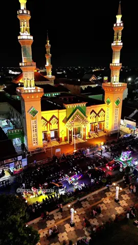 Alun-alun Kota Tegal di malam hari 😎 #fyp  #reels  #alunalunkotategal  #tegal  #tegallakalaka 