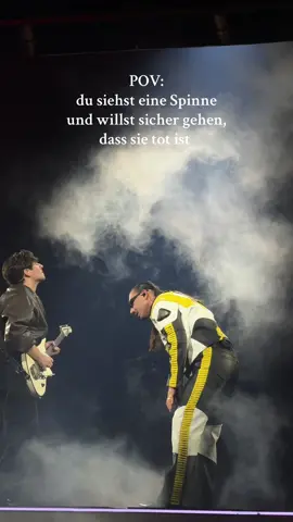 darf man so hot sein 🥵🔥 #apache207 #frankfurt #concerts #fyp #funnytiktok 