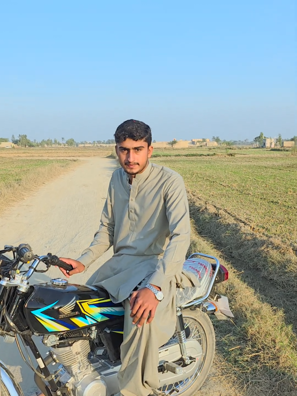 #foryou #foryou #viralvideo #trendingvideoukacoun #shakoorkhalol1 