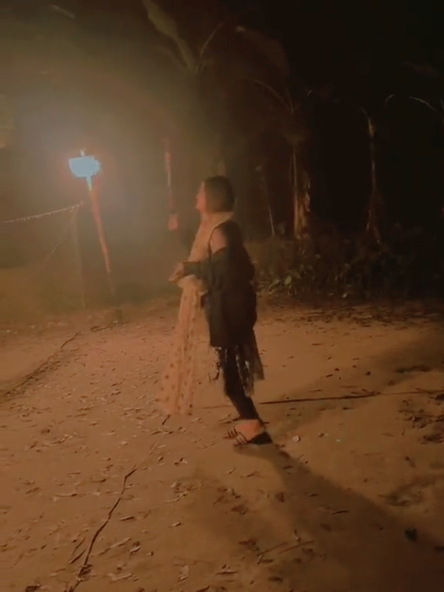 শীতের রাতে Badminton খেলার মজাই আলাদা..!🏸..... #আইডিতে_view_like_আসে_না😪😪😪 #😭😭😭 