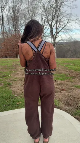 Women’s fleece overalls! #overalls #overallsoutfits #womensoveralls #fleeceoveralls #womensfashion 