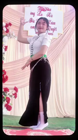 10đ cho sự tự tin này:)) #damcuoi #damcuoitaybac #wedding #nhacsantaybac 