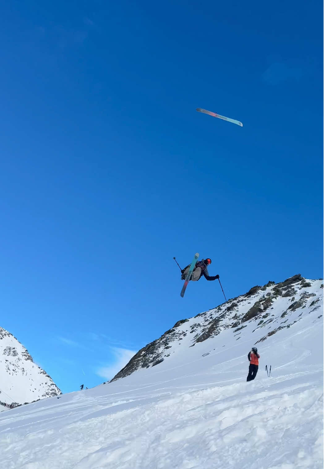 my friends and I🤭 #ski #skiing #skitok #freerideskiing #fyp 