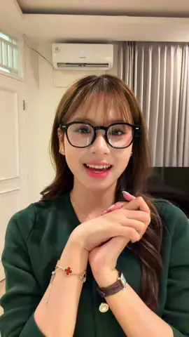 Baru balik, udah kangen lagi aja!  Kalian yang udah pake GrabUnlimited, spill pengalaman kalian dong! Comment dan tag aku di video kamu! Yg spill ke aku bakal aku traktir GrabFood deh!