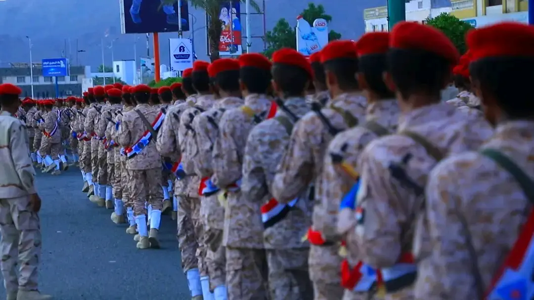 نخطط بهـ ــــــدوء ونتحــ ـرك بصمــ ــت  ونضـ ــرب بكل قـــ ــــوة القوات المسلحة الجنوبية