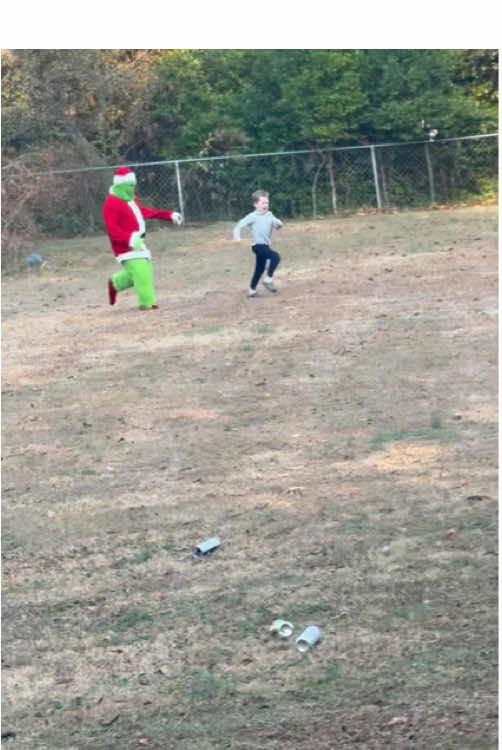 Funny Grinch and Kids😂😂#Grinch #Funny #Kidsoftiktok #Prank #Grinchmas 