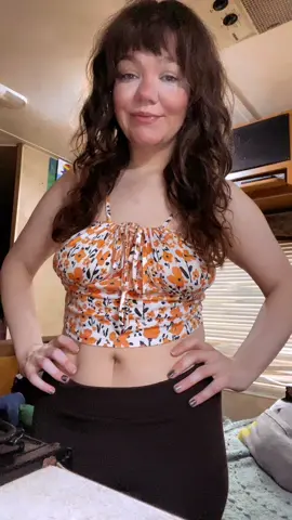 Do a little dance, have a cup of coffee, start the week off right ❤️☕️ #coffeetime #bizzycoldbrew #halestorm #bombshell 