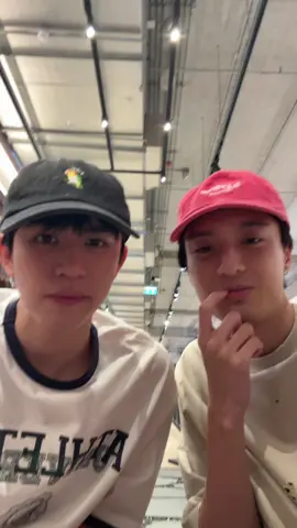 ทำไมไม่เห็นเหมือนคนอื่นเลย @Save Saisawat 