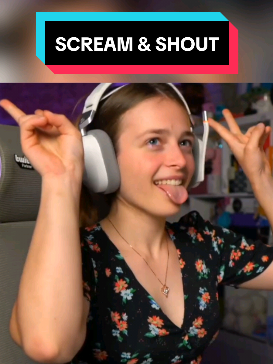 That's why I have 2 cameras 🤭 #qoqsik #dance #twitch #fyp 