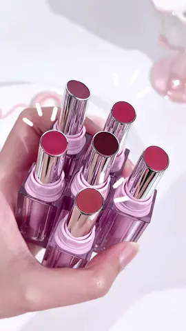 introducing our baby… 🧈✨ 𝑩𝑼𝑻𝑻𝑬𝑹𝑴𝑬𝑳𝑻 𝑻𝑰𝑵𝑻𝑬𝑫 𝑳𝑰𝑷𝑺𝑻𝑰𝑪𝑲 🍓✨🧈🥞 Plump and moisturized lips here I come! 🤭 #barenbliss #barenblissID #JoyfulCleanBeauty #lip #newproduct 