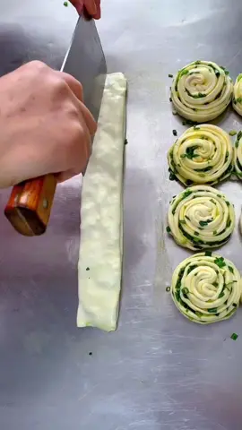 Here comes the leek burrito.#dessert #Delicacy #Pasta 