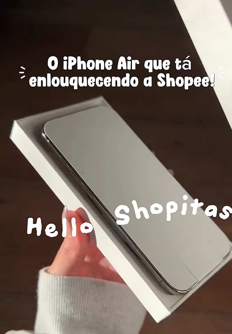 ✨ Hello Sopitas! No vídeo de hoje eu te mostro o novo lançamento que tá deixando todo mundo de boca aberta! O Apple iPhone Air chegou novinho, lacrado e com aquela qualidade que só a SHOPEE entrega. Leve, rápido e com garantia de 1 ano — é o achadinho que você não pode perder! 👉 Assista até o final e corre no link da bio pra garantir o seu antes que acabe! #comprinhasshopee #CompreiNaShopee #appleiphone 