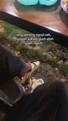 😇#fyp #fypage #fypシ゚viral🖤tiktok #jember24jam 