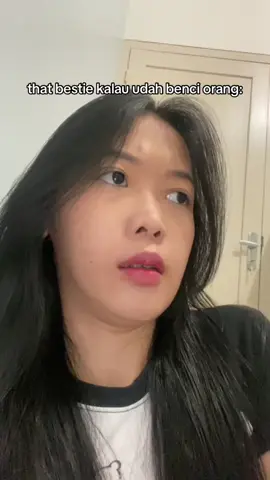 kalau gak disebut sehari bikin leher melar