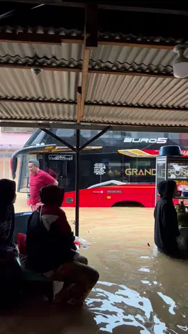 Kisah kakek ini sedih banget 😭, kakek ini minta oulang keluarga nya tidak nerima lagi kakek ini😭😭, akhir nya kekek ini meninggal #acehtamiang 