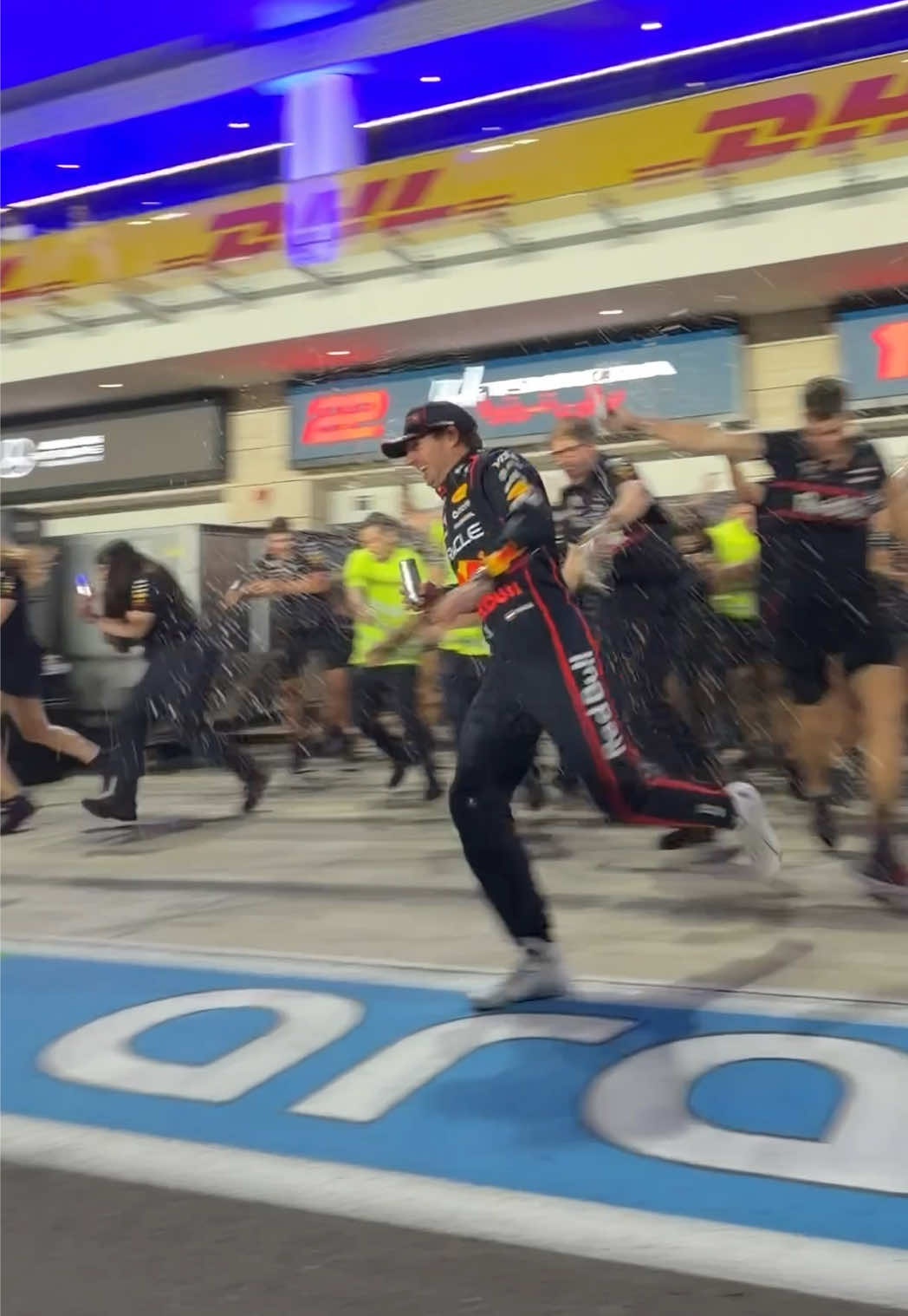 Straight outta there 🏃 #f1 #maxverstappen 