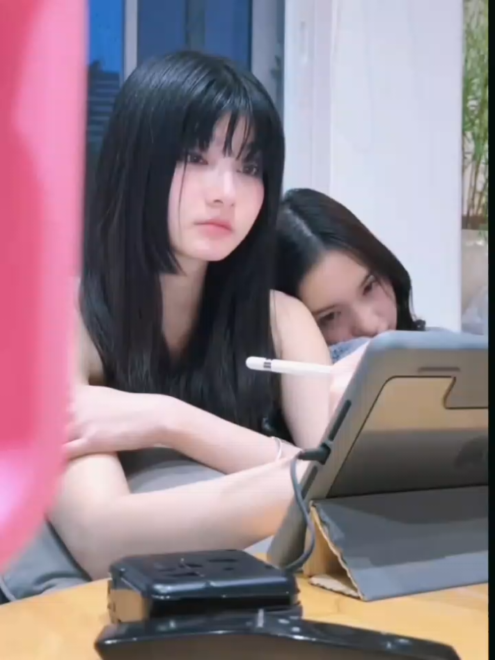 Iyya iya tau yg lgi bucin mh beda😌😆🫰🏻@แป้งจี่ชอบกินเคบับ @mable_siriwalee #blejie #fyppppppppppppppppppppppp #fyp #fyppp 