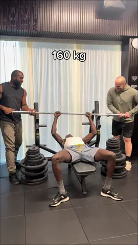 That last rep had me fighting for my life ,Appreciate the backup🏋🏾‍♂️💪🏾💪🏻#learnfromkhaby #comedy 