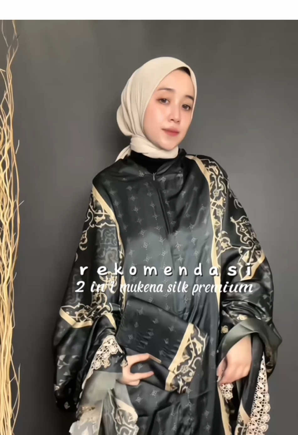 mukenah premium dibawah 200k 😍 , cantik bgt dipakai di bulan ramadhan & lebaran nanti 🫶🏻   #mukenahcantik  #mukenasilk  #mukena #fyppppppppppppppppppppppp #fypage 