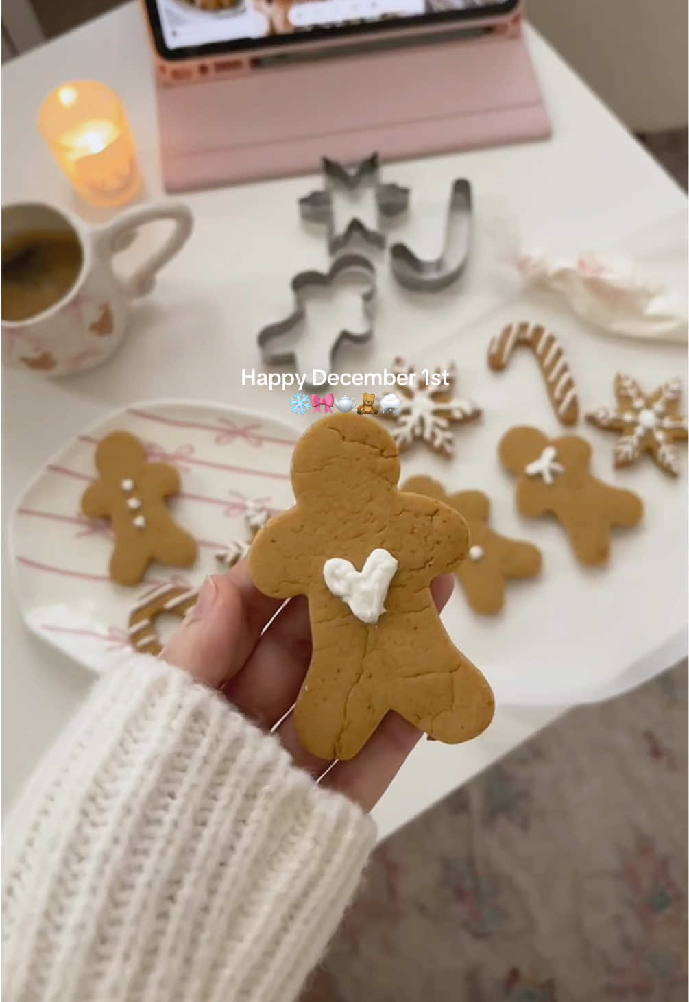 pov: it’s December 1st🌨️🫖🎀❄️#december #fyp #winter #aesthetic 