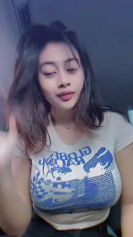 Main belakang ihhhh #kara 