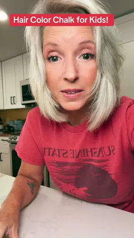 This temporary hair color chalk comb set will make a great Christmas gift for your daughter or granddaughter. #temphaircolor #colorchalkcombs #kidshaircolor #girlshaircolor #tiktokshopcybermonday 