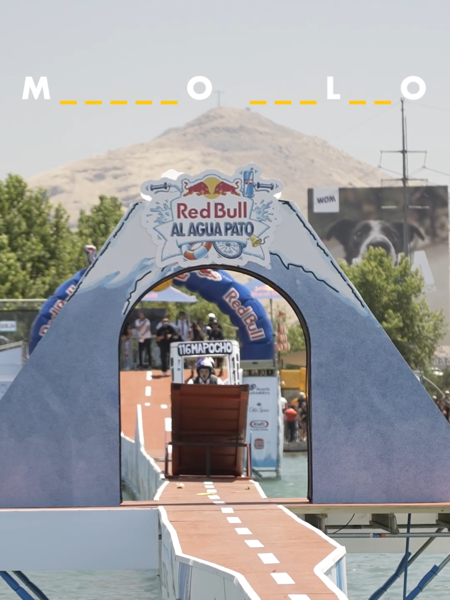 carisma, energía y pura chispa chilena en la pista 😎 ¿cuántos lograste adivinar? 💙🇨🇱 @headandshouldersla @oldspicela @kraft.cl @burgerking_chile @sonylatin #RedBull #AlAguaPato #Chile #TeDaAaalas