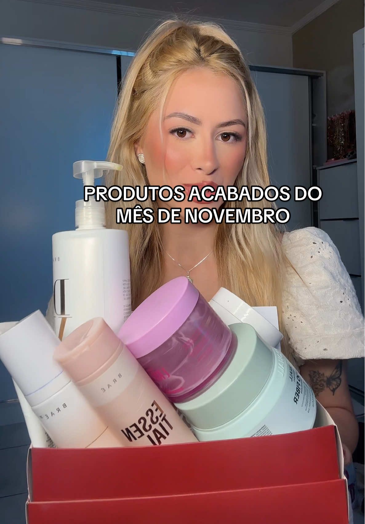 Meus produtos acabados no mês de novembro! Ja testaram algum deles? 👀  Cupom SKELT: 🏷️ SKBLONDIE  Cupom BRAÉ: 🏷️ BLONDIE  #projectpan #autocuidado #cabelo #dicas 