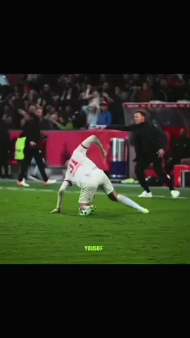 The art of Defending 🔥🧱#defending #footballedit #fyp #fouryou #viral 